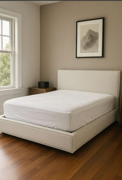 Cama con vivo en respaldo
